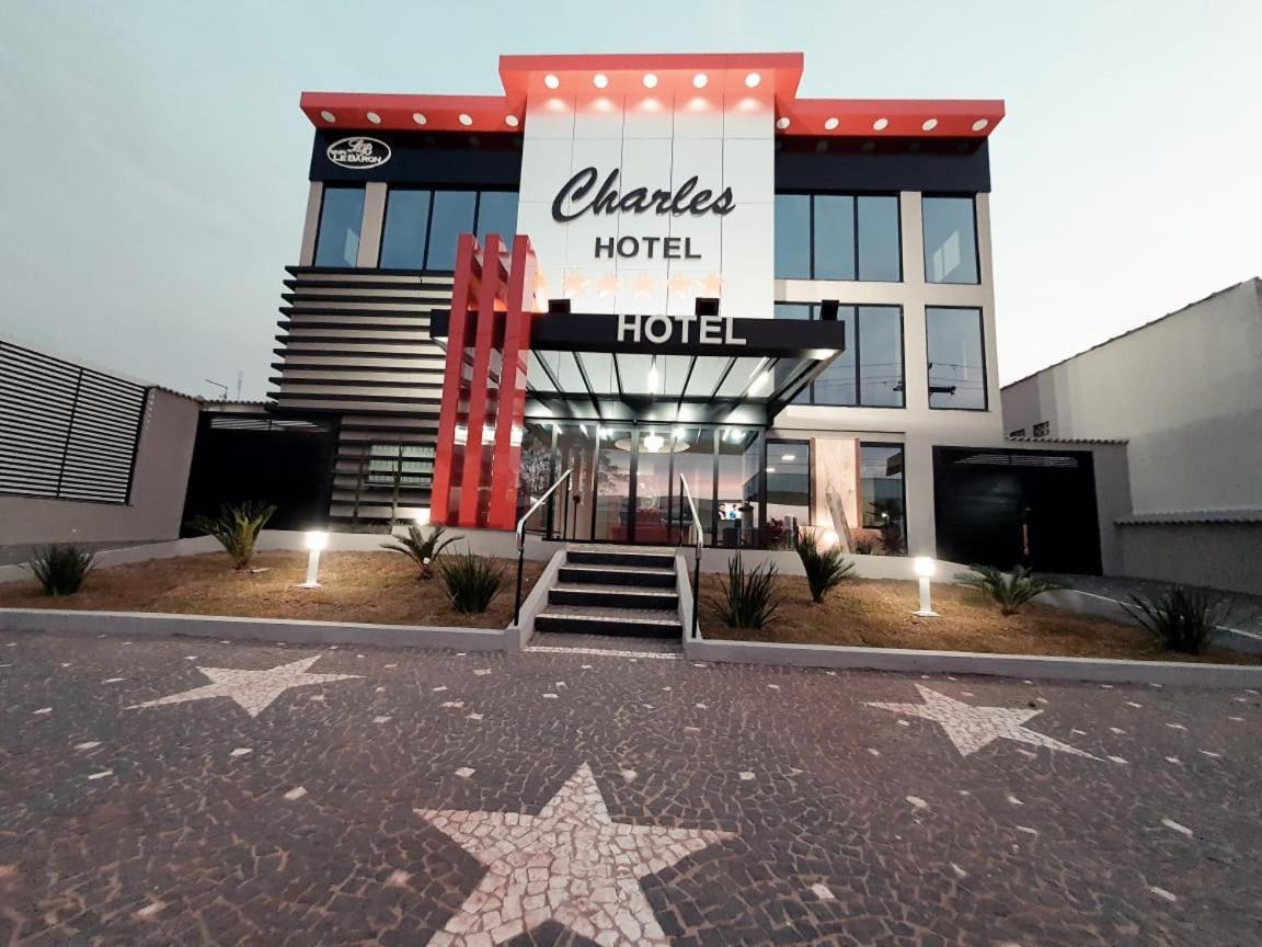 Charles Hotel Pôrto Ferreira Екстериор снимка