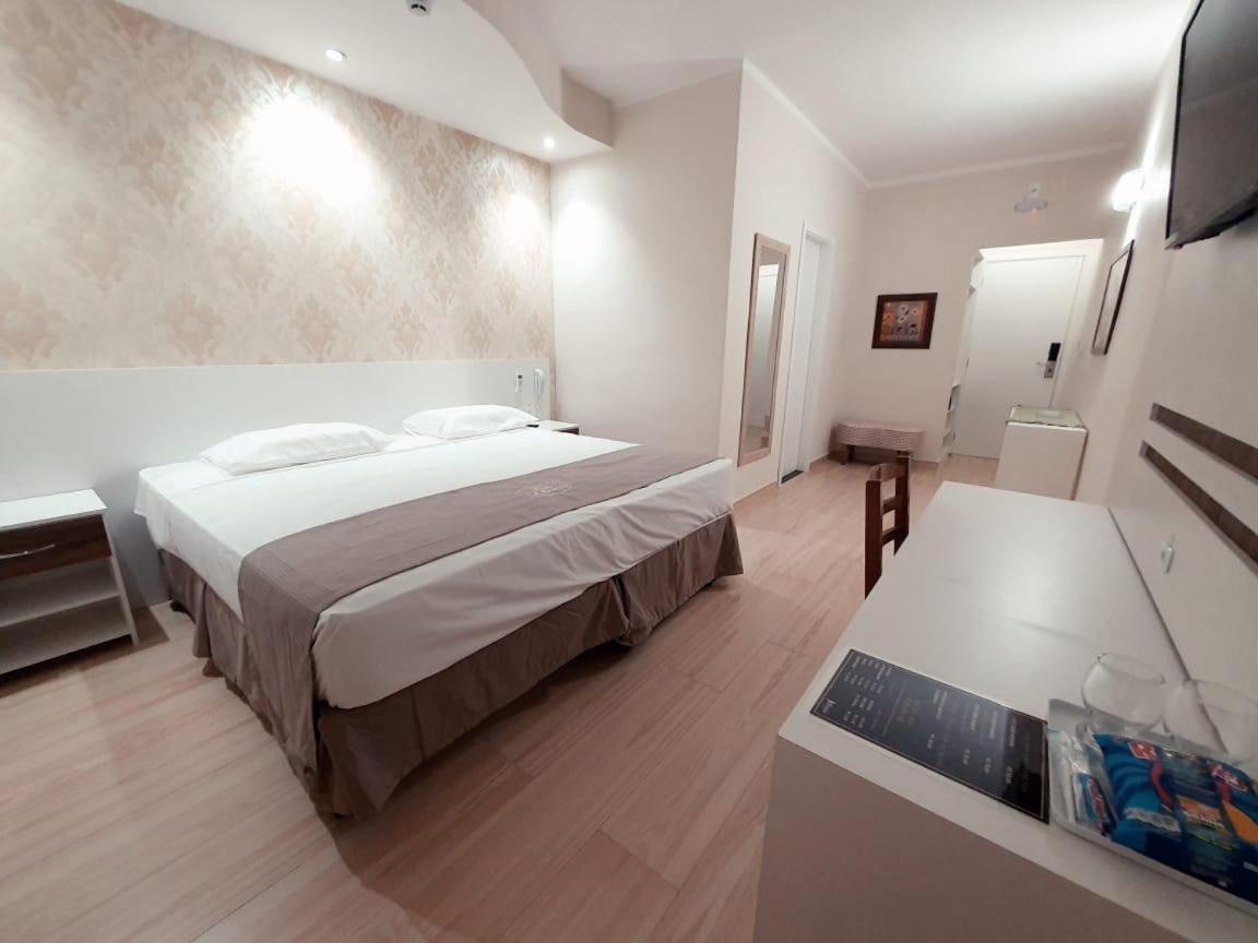 Charles Hotel Pôrto Ferreira Екстериор снимка