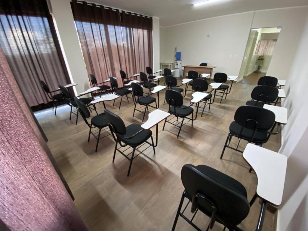 Charles Hotel Pôrto Ferreira Екстериор снимка